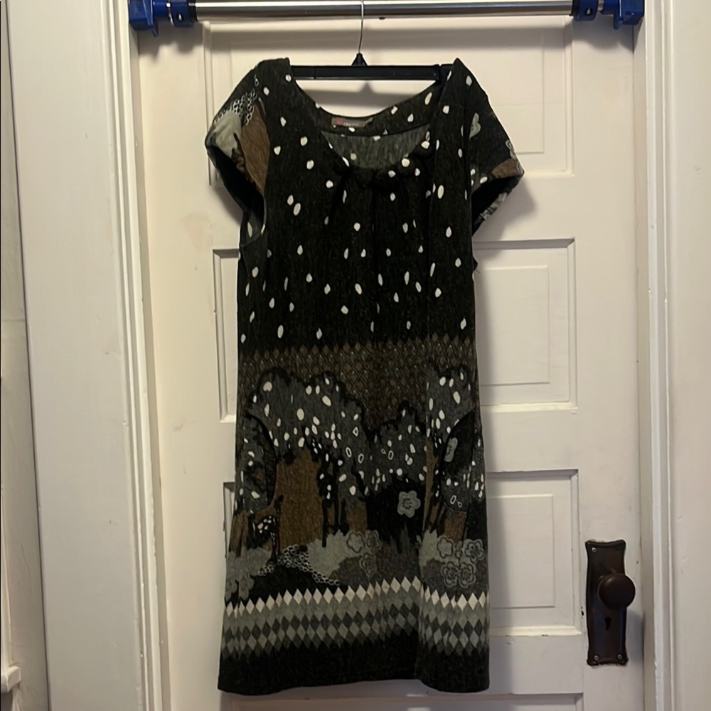 Woodland scene Black and Gray Dress